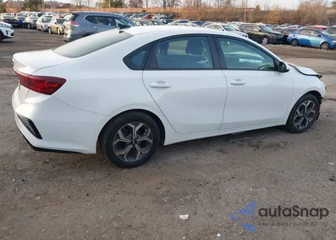 2020 Kia Forte Lxs z USA, uszkodzony, nr VIN 3KPF24AD5LE145060